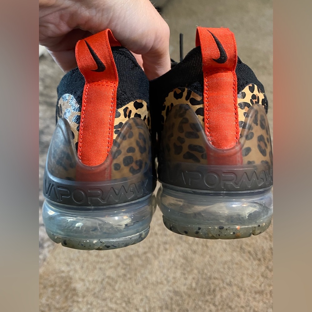 Nike VaporMax Shoes - Picture 7 of 16